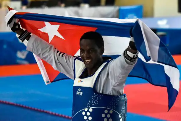 UFC Signs 6'7” Cuban Olympic Taekwondo Medalist Robelis Despaigne 